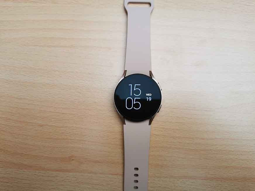 Man sieht das Display der Samsung Galaxy Watch 4